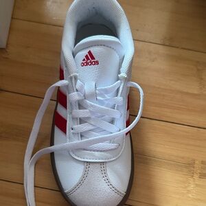 Adidas Kids Sneakers in White and Red